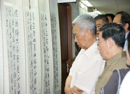 新闻图片2010521913351277082815441_2425.jpg