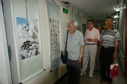 新闻图片2010521914491277082889191_7936.jpg