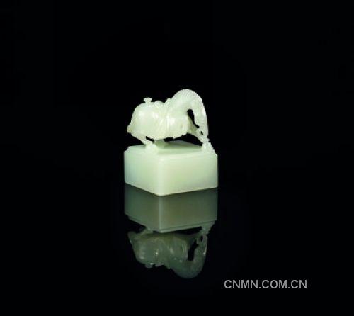马进贵 2009年 白玉错金夔龙纹文案十三珍 156.8万元 2009年西泠拍卖秋拍2