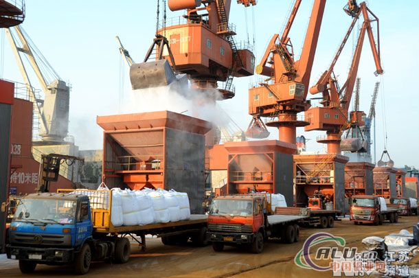 连云港港口成为我国氧化铝进口第一港2