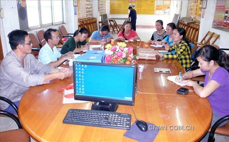 来宾华锡冶炼公司“三带双促”在基层开班