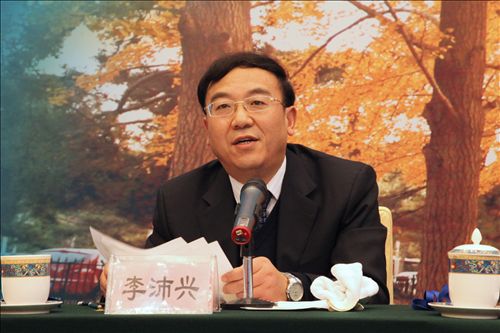 白银公司董事长_白银鑫昊的董事长照片