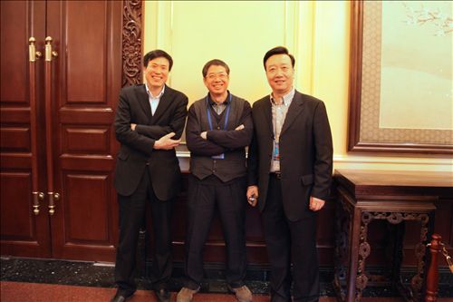 报社中层领导与江苏春兴集团副总马永刚合影-