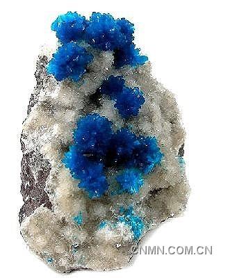 水矽钒钙石，石海里的蓝色珊瑚