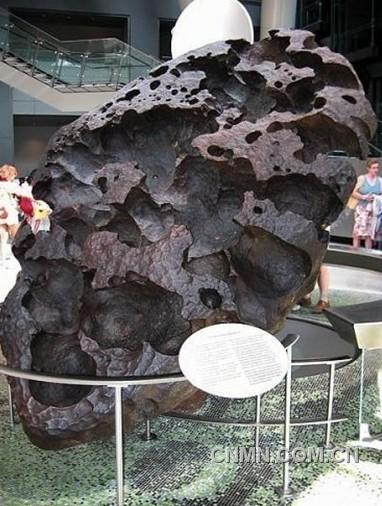 7.美国威拉姆特陨石 重约15.5吨