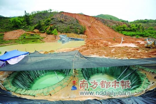 稀土开采不当引发山体滑坡。<span style='display:none;'><a href='http://www.cnmn.com.cn/' _cke_saved_href='http://www.cnmn.com.cn/' target='_blank'>WWW.cnmN.COM.Cn。</a></span>中国稀土以占全球23%的储量，供应着全世界逾90%的市场，建立合理的交易平台显得迫在眉睫。<span style='display:none;'><a href='http://www.cnmn.com.cn/' _cke_saved_href='http://www.cnmn.com.cn/' target='_blank'>WWW.cnmN.COM.Cn。</a></span>