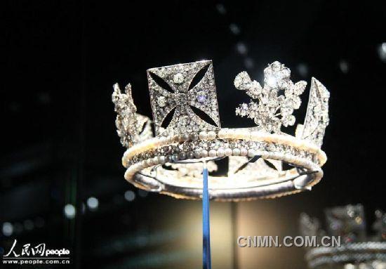 加冕王冠，女王最为人熟知的王冠之一。