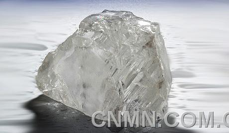 俄发现重达158克拉钻石 估价约150万美元
