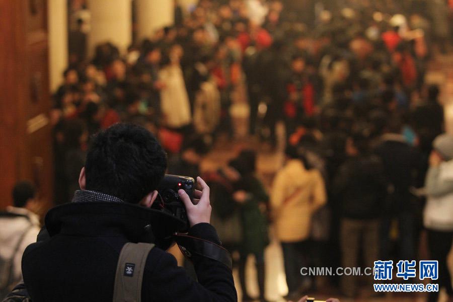 2013年02月28日，北京，全国政协十二届一次会议内地记者情况通报会在政协礼堂举行。