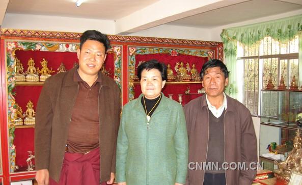 藏族十四代金属工艺传人洛桑扎西