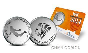 荷兰造范佩西世界杯纪念币 印鱼跃冲顶动作
