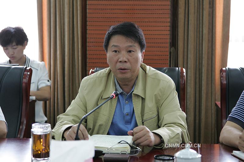 张涛代表云锡控股公司领导班子在会上作了三个方面的表态发言