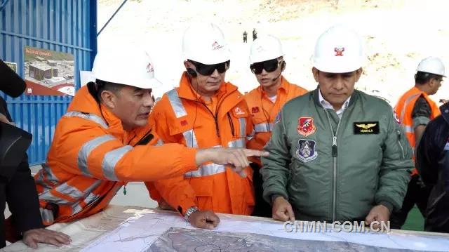 何文波陪同秘鲁总统、总理视察邦巴斯铜矿