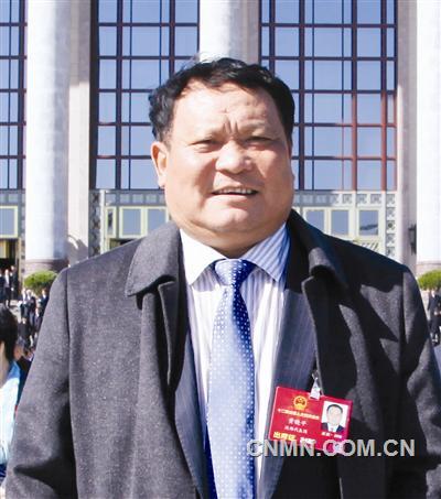 陕西有色董事长_陕西奥翔董事长照片(3)