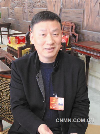 丁士启代表
