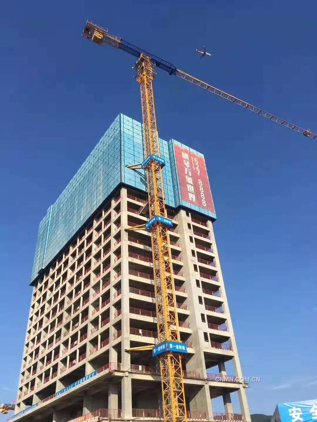 而且装拆简单,施工效率高,安全性能好,标志着晟通集团超层高铝模全拉
