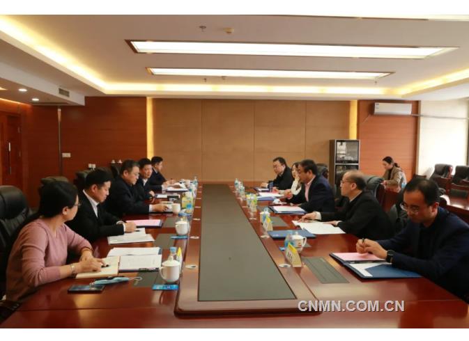 甘肃省副省长张世珍一行到访有色协会