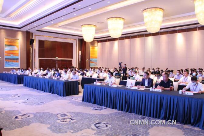 氧化铝行业加速洗牌 向高质量发展迈进 2021年中国铝土矿&氧化铝市场研讨会在广西防城港召开