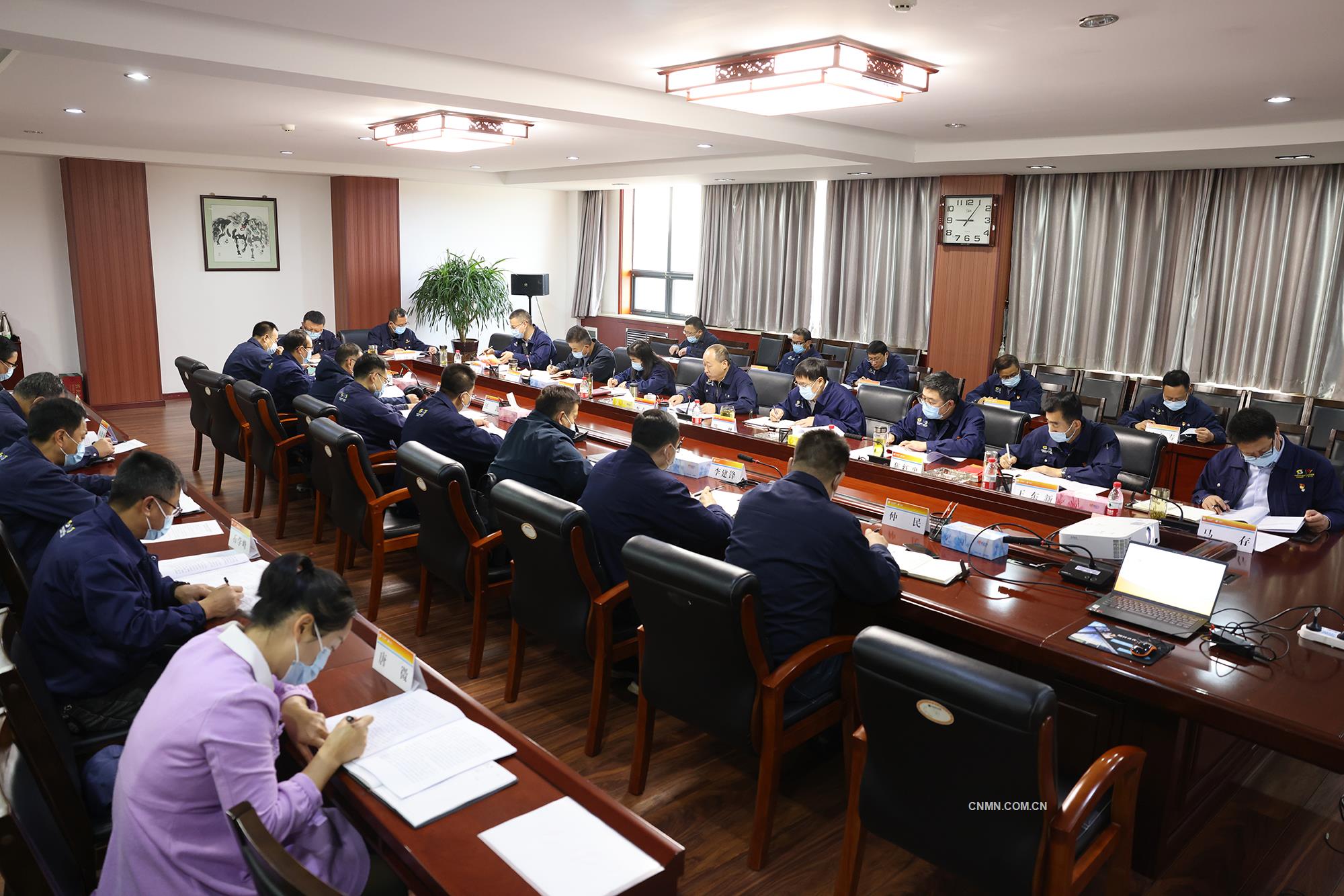集团企业党委理论学习中心组专题学习研讨党的二十大精神1