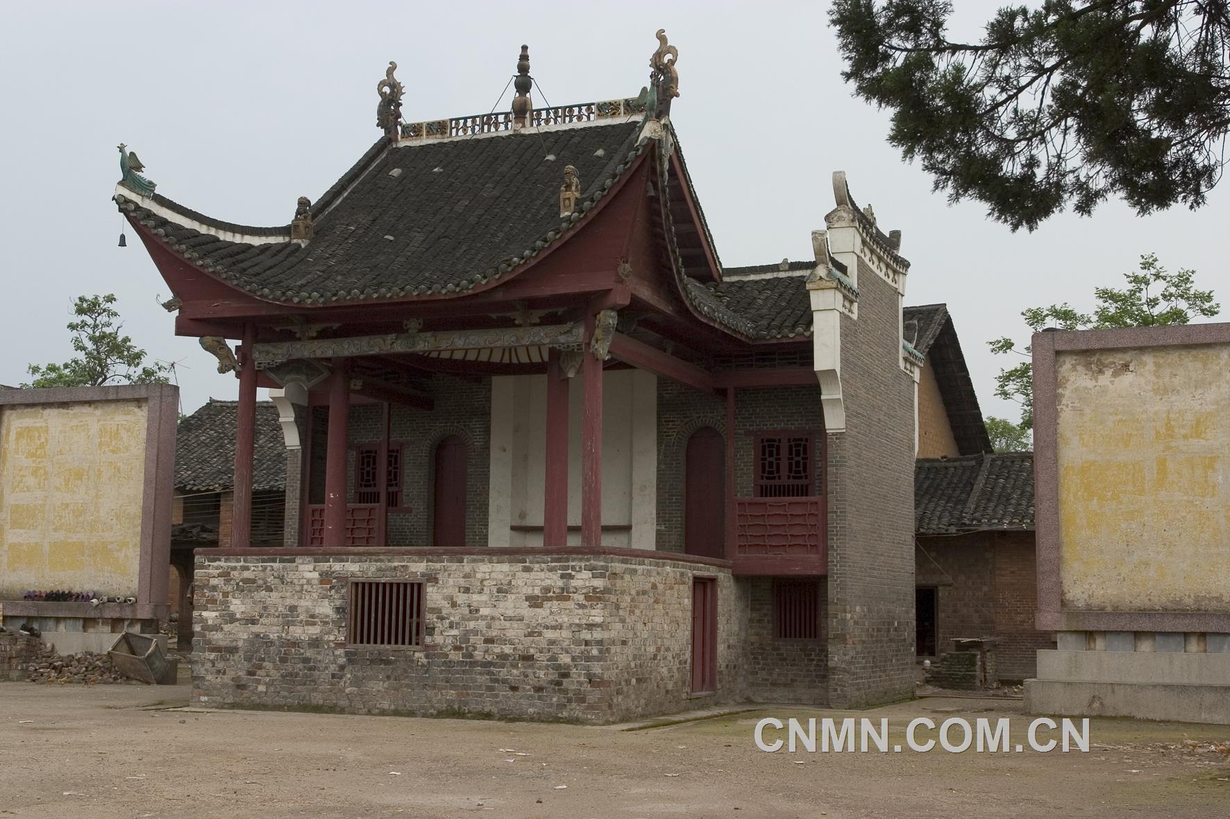 “革命宝山”的红色根脉——康家戏台