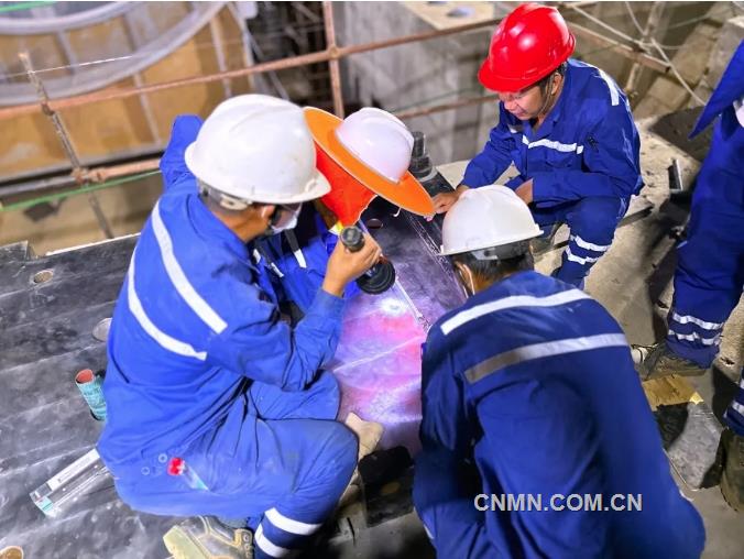 用行动擦亮品牌——中国十五冶加纳金矿项目“中国造”最大球磨机安装纪实