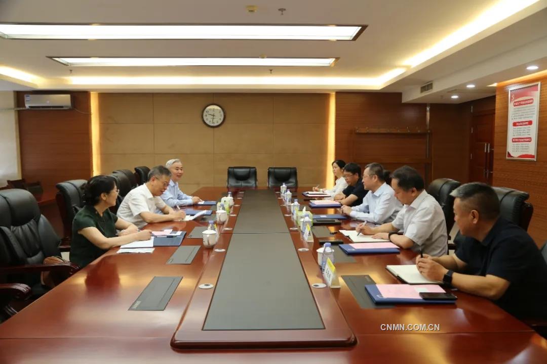 葛紅林會見中國耐火材料行業協會會長薄鈞一行