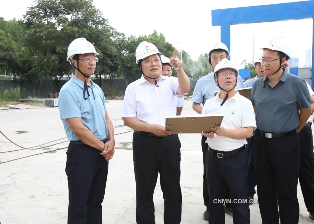 鞏義市委書記袁聚平到豫聯集團調研