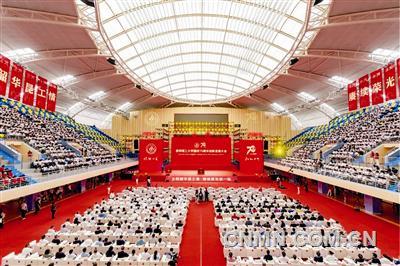 昆明理工大学建校七十周年创新大会举行畅叙情谊 共话发展