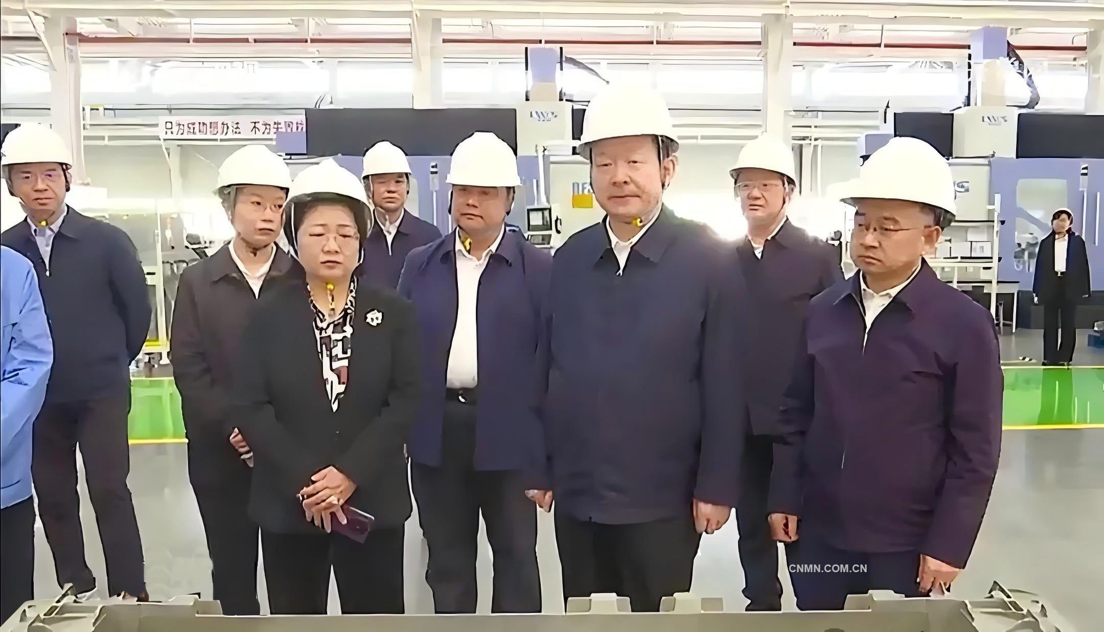 山东省委副书记、省长周乃翔到魏桥创业集团宏灿材料科技有限公司调研