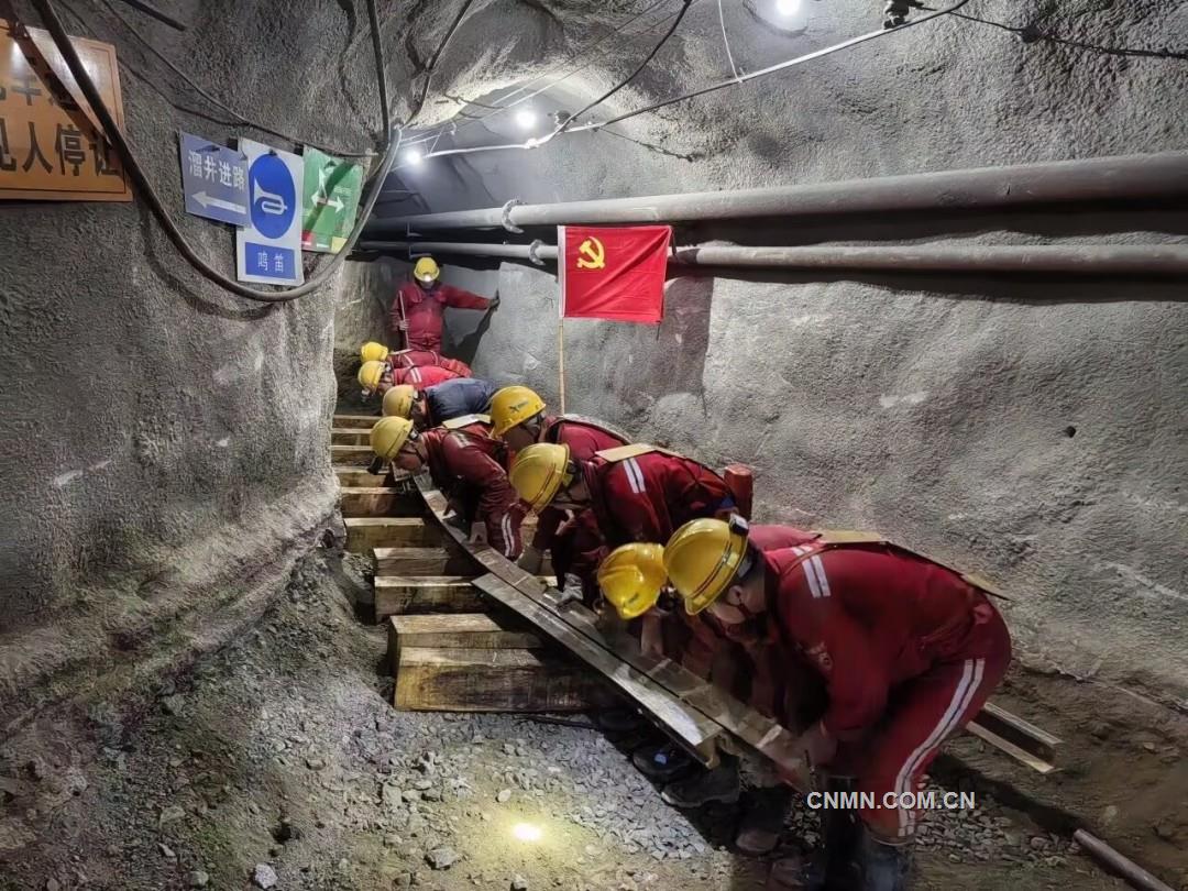 新疆有色集團獲得多項榮譽
