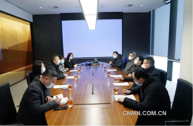 西安市委常委、高新区党工委书记马鲜萍一行到迈科集团走访慰问