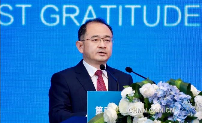 魏桥创业集团董事长张波受邀参加跨国公司领导人青岛峰会并在跨国公司推介滨州专场活动上发布企业“双碳”目标