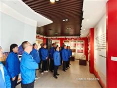 重走革命路聆听英雄情