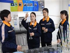 “韧劲”的传承与彰显——记郑州铝业技术质量中心化验分析站溶液班组