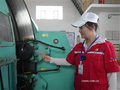 亚克斯公司战高温保生产