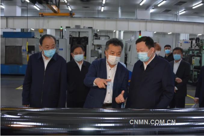 山东省省长周乃翔到山东有研半导体调研